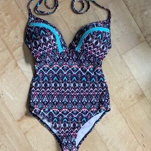 One piece swimsuit 34C